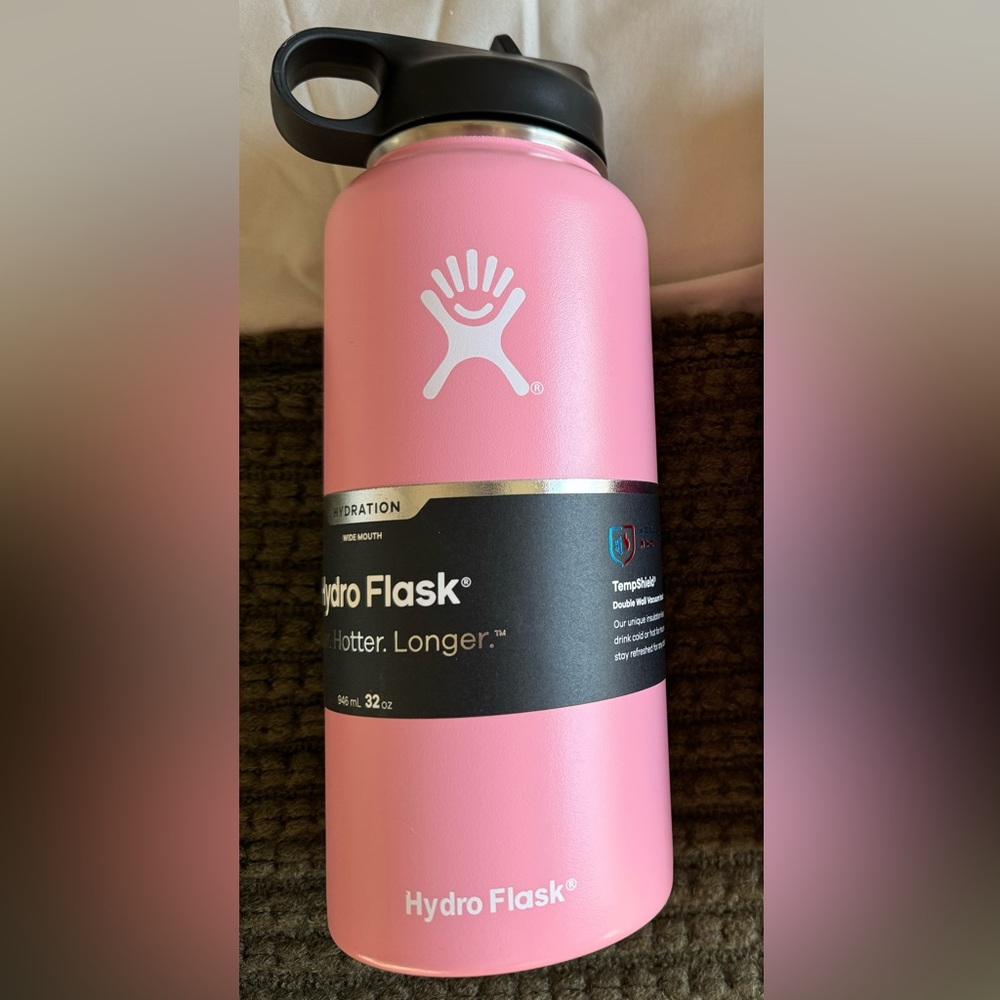 Hydroflask. 32oz